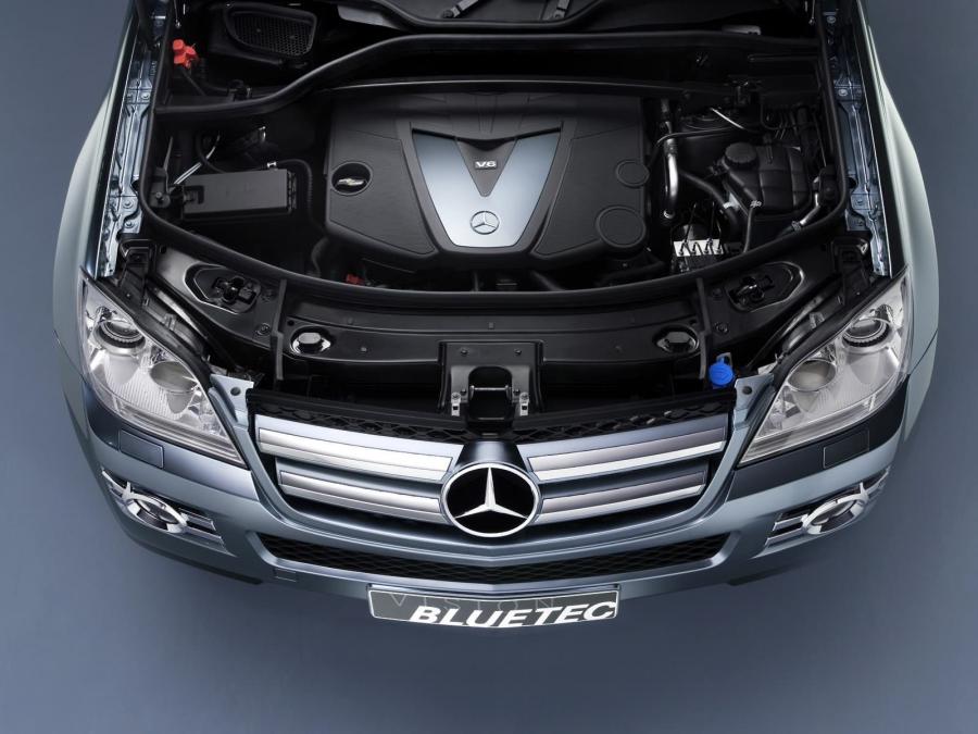  Mercedes-Benz GL320 Vision BlueTEC concept 2006 года  (фото 6 из 10)